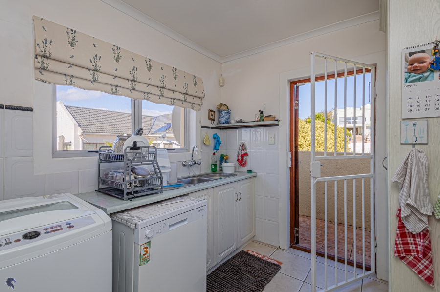 3 Bedroom Property for Sale in Myburgh Park Western Cape